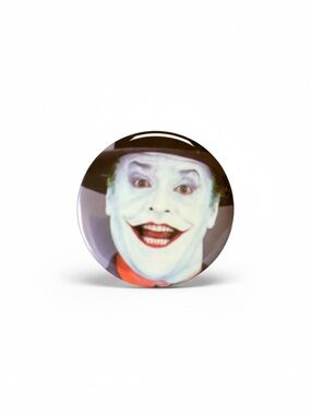 🎉⭐️(RaRe!)-Vintage- “Joker” Face Pinback Button ((EXCELLENT))⭐️🎉